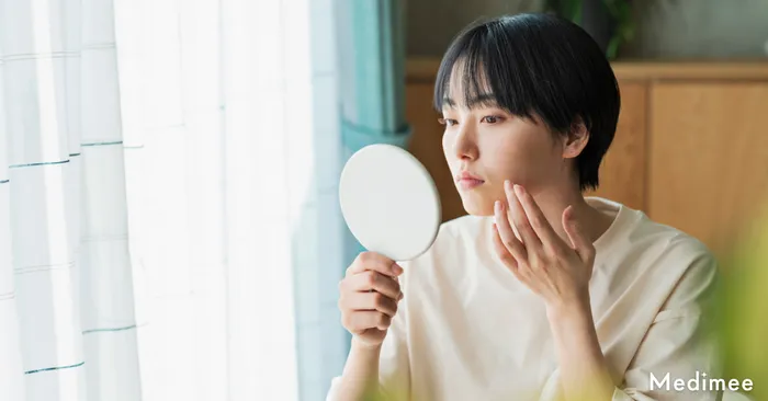 サブシジョンのダウンタイム中の生活のQ&A!メイクOKなタイミングやバレにくくする方法は?
